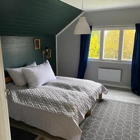 Holiday home Sore Osen Orbekken Torberget